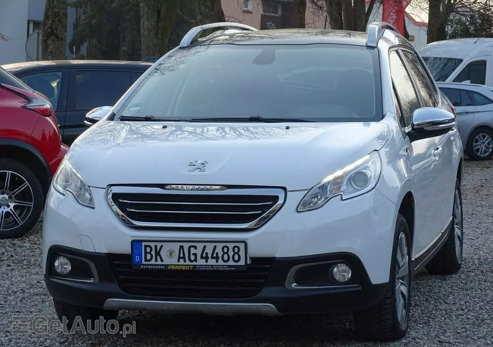 PEUGEOT 2008 1.2 Pure Tech Style