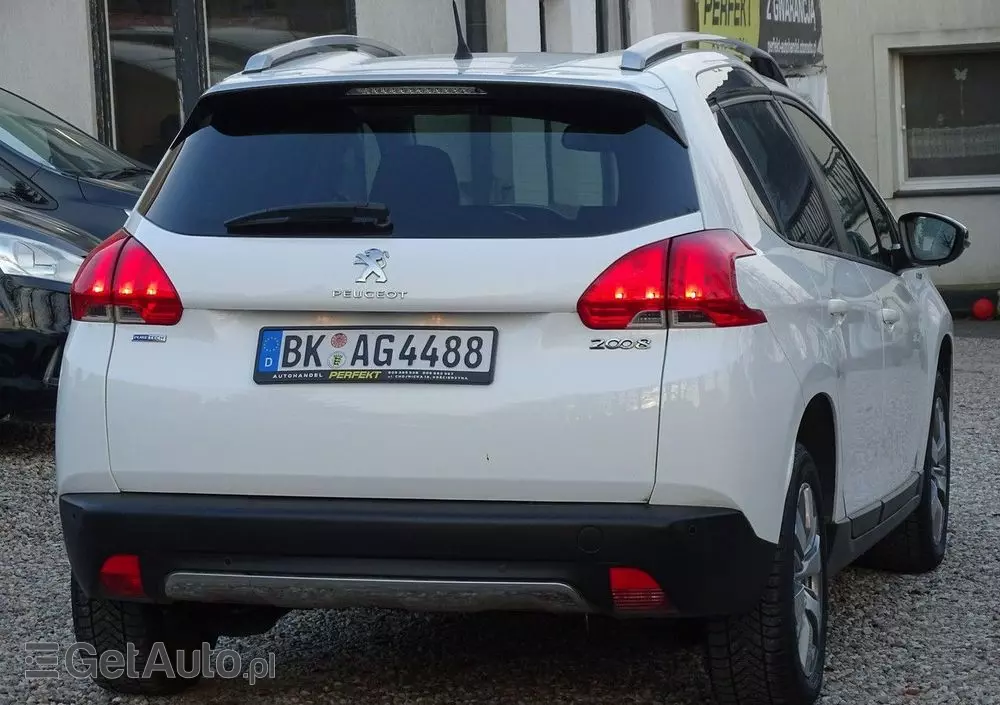 PEUGEOT 2008 1.2 Pure Tech Style