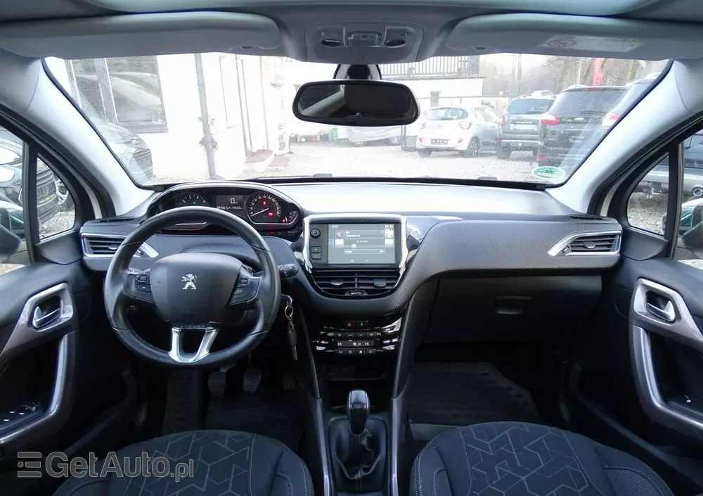 PEUGEOT 2008 1.2 Pure Tech Style