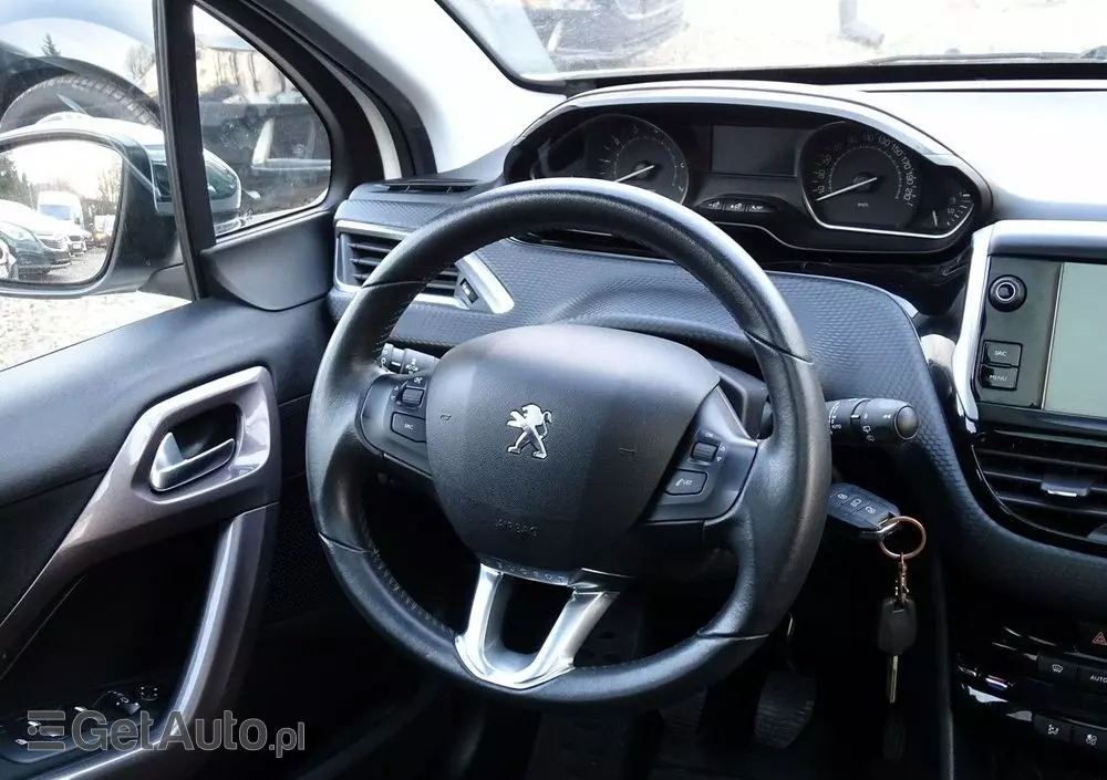 PEUGEOT 2008 1.2 Pure Tech Style