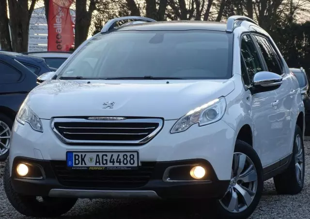 PEUGEOT 2008 1.2 Pure Tech Style