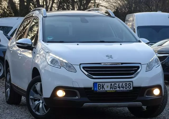 PEUGEOT 2008 1.2 Pure Tech Style