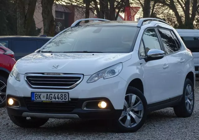 PEUGEOT 2008 1.2 Pure Tech Style