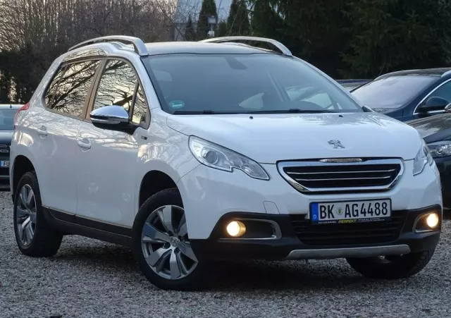 PEUGEOT 2008 1.2 Pure Tech Style
