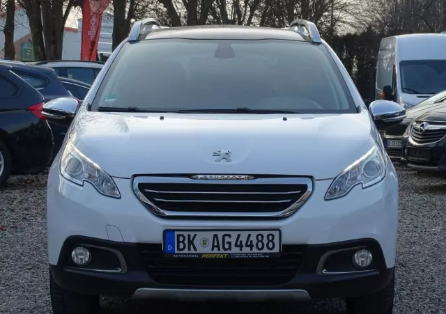 PEUGEOT 2008 1.2 Pure Tech Style