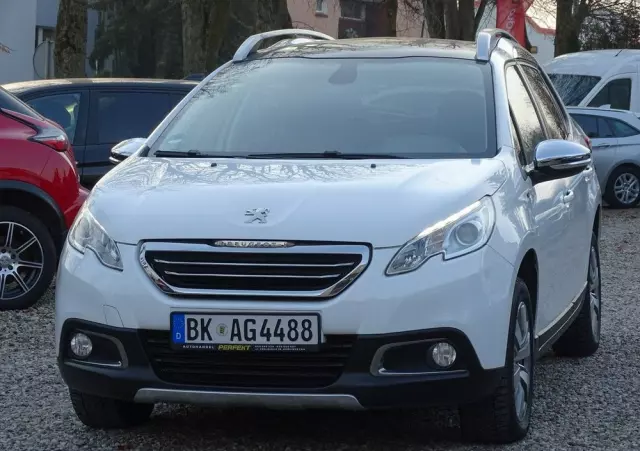 PEUGEOT 2008 1.2 Pure Tech Style