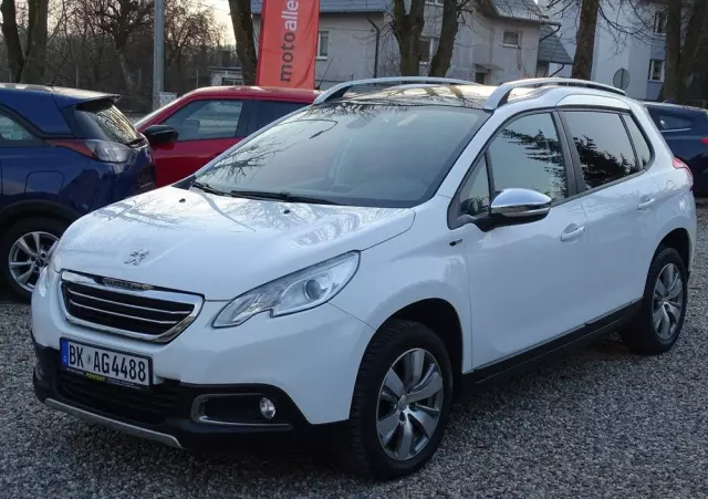 PEUGEOT 2008 1.2 Pure Tech Style