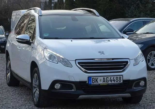 PEUGEOT 2008 1.2 Pure Tech Style