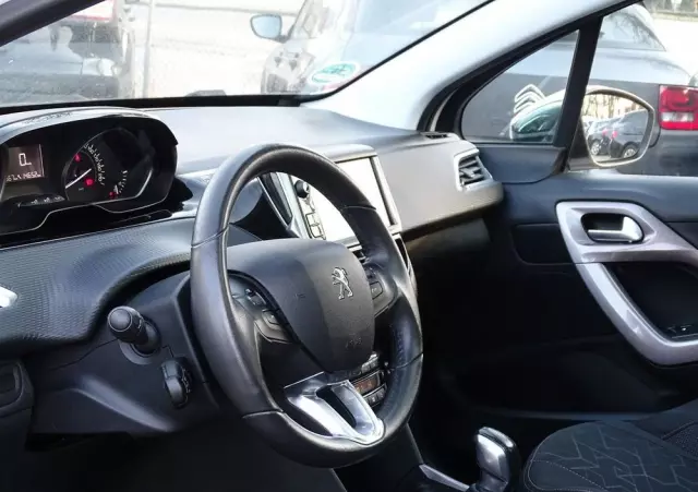PEUGEOT 2008 1.2 Pure Tech Style
