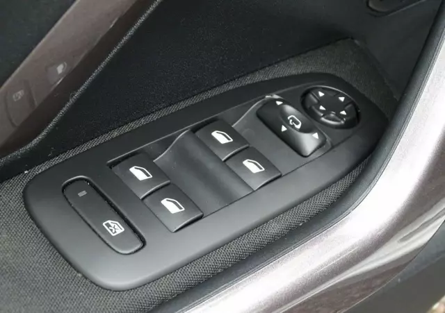 PEUGEOT 2008 1.2 Pure Tech Style