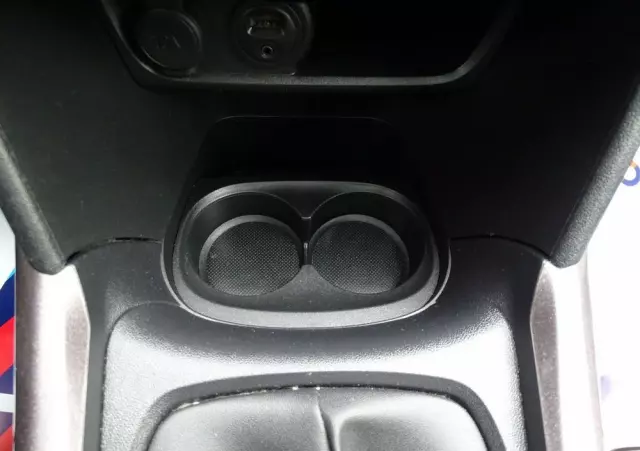 PEUGEOT 2008 1.2 Pure Tech Style