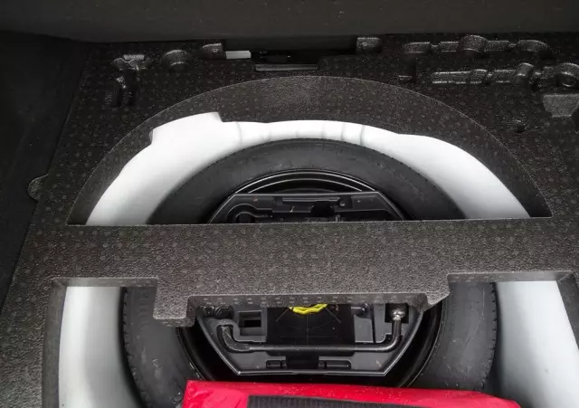 PEUGEOT 2008 1.2 Pure Tech Style