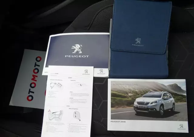 PEUGEOT 2008 1.2 Pure Tech Style