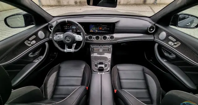 MERCEDES-BENZ Klasa E AMG 63 S 4-Matic+
