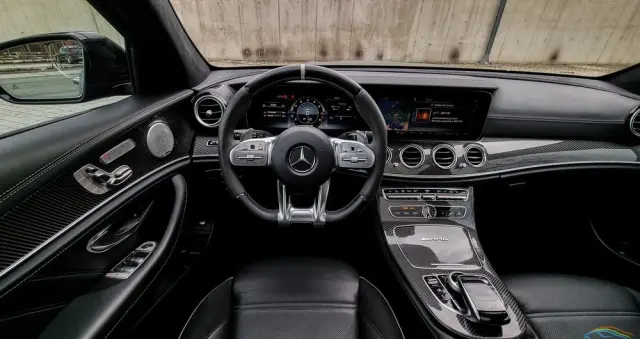 MERCEDES-BENZ Klasa E AMG 63 S 4-Matic+