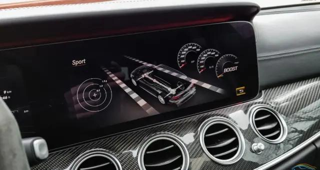 MERCEDES-BENZ Klasa E AMG 63 S 4-Matic+