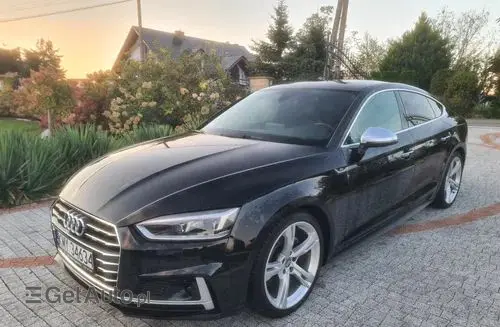 AUDI S5 