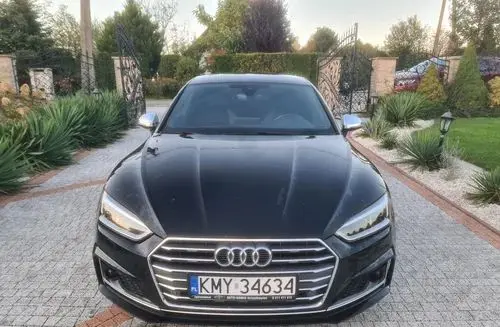 AUDI S5 