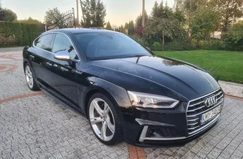 AUDI S5 