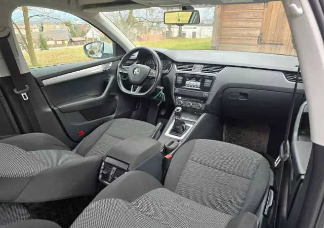 SKODA Octavia 1.6 TDI 4x4 Edition