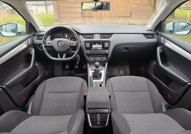 SKODA Octavia 1.6 TDI 4x4 Edition