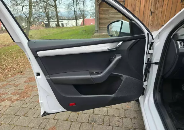 SKODA Octavia 1.6 TDI 4x4 Edition