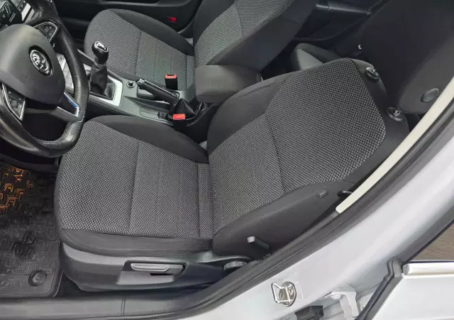 SKODA Octavia 1.6 TDI 4x4 Edition