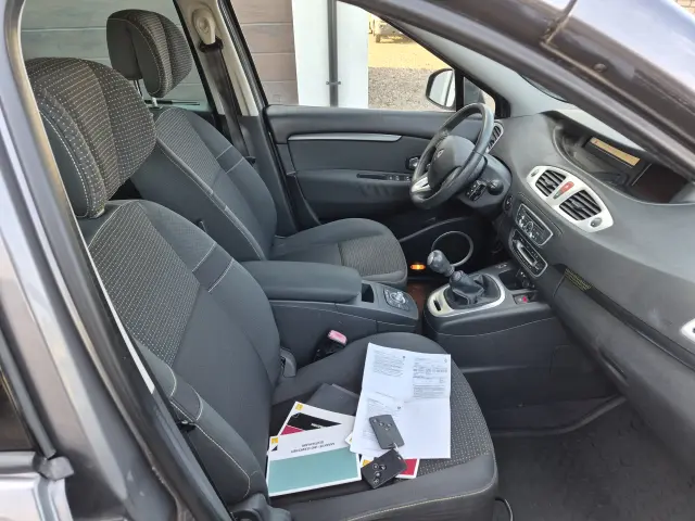 RENAULT Scenic Expression 130