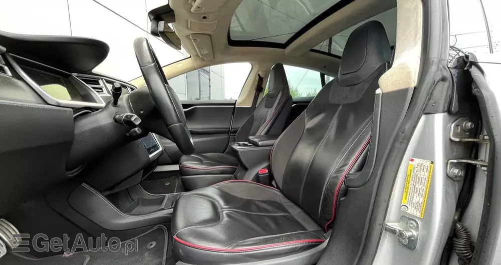 TESLA Model S D