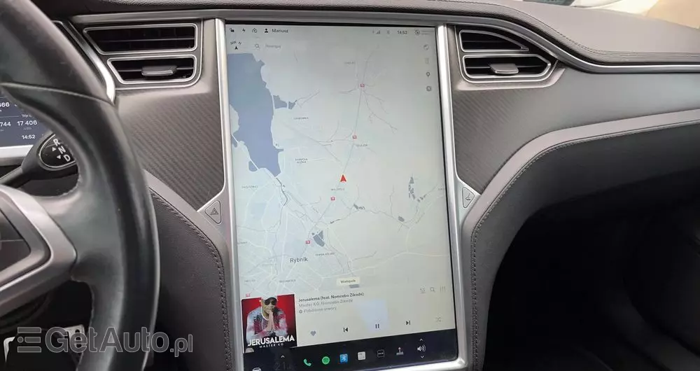 TESLA Model S D