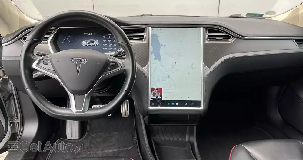 TESLA Model S D