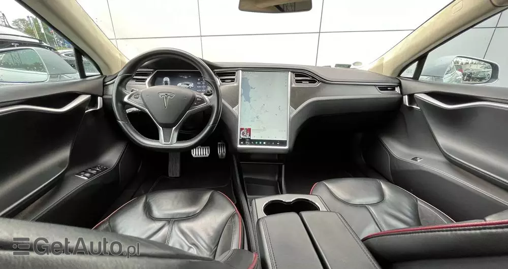 TESLA Model S D
