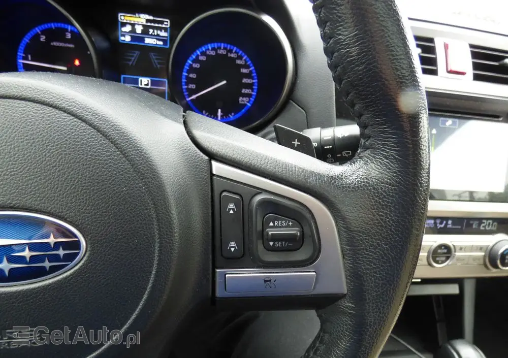SUBARU Outback 