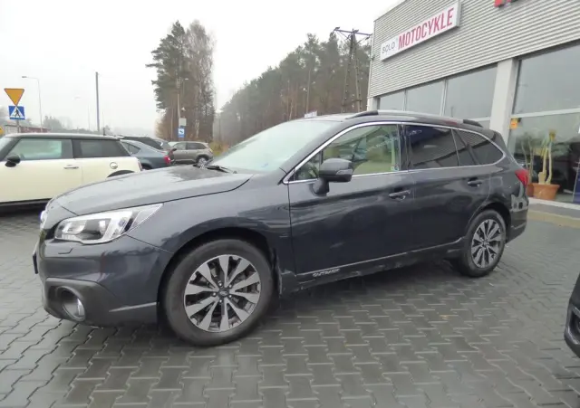 SUBARU Outback 