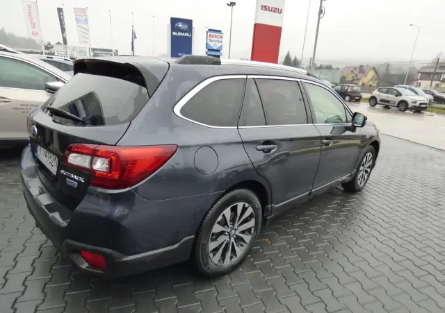 SUBARU Outback 