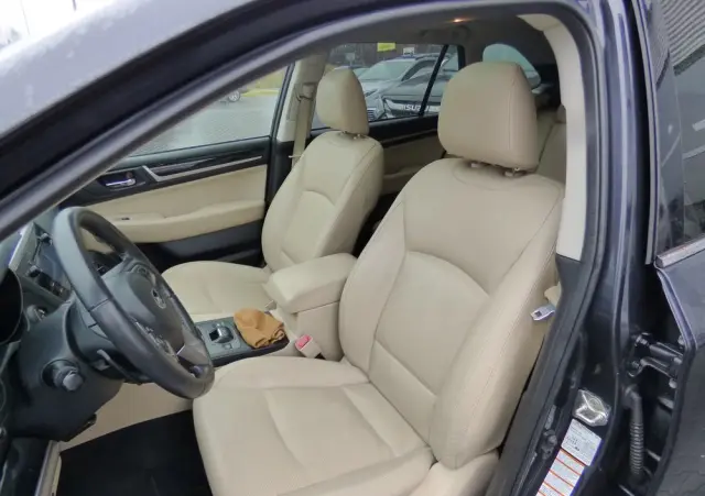 SUBARU Outback 