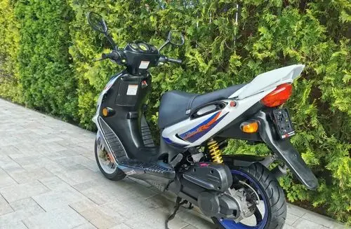 SUZUKI AY 50 R Katana 