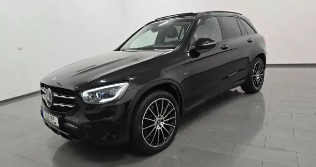MERCEDES-BENZ GLC 300 de 4Matic 9G-TRONIC AMG Line Plus