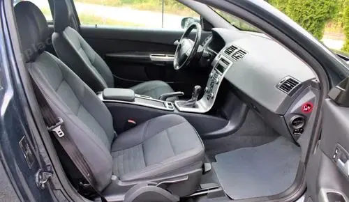 VOLVO C30 
