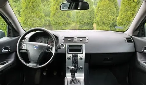 VOLVO C30 