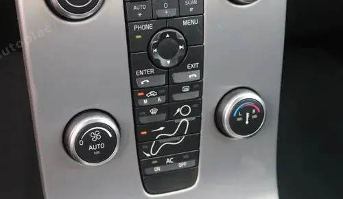 VOLVO C30 