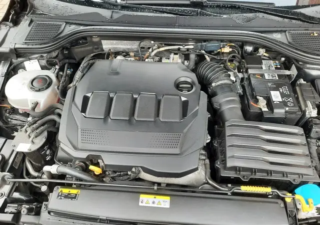 VOLKSWAGEN Golf VIII 2.0 TDI Life