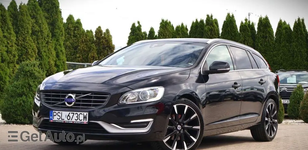 VOLVO V60 