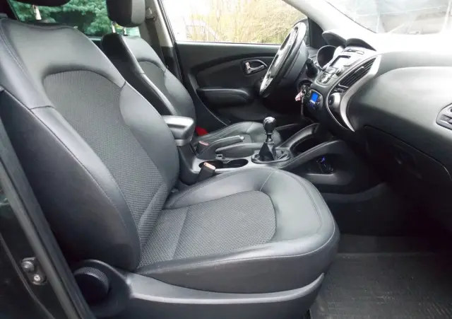 HYUNDAI Ix35 1.6 2WD blue Style