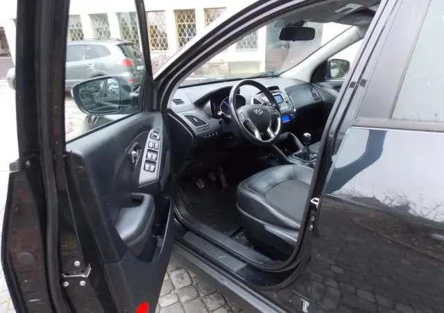 HYUNDAI Ix35 1.6 2WD blue Style