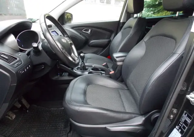 HYUNDAI Ix35 1.6 2WD blue Style