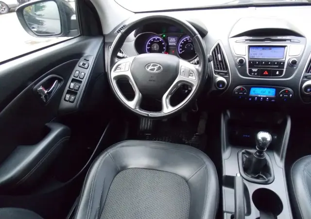 HYUNDAI Ix35 1.6 2WD blue Style