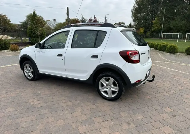 DACIA Sandero Stepway 0.9 TCe Laureate