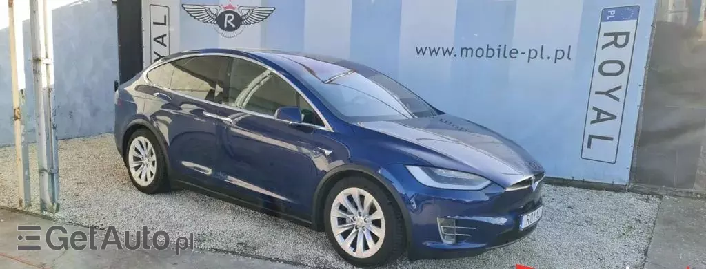 TESLA Model X 