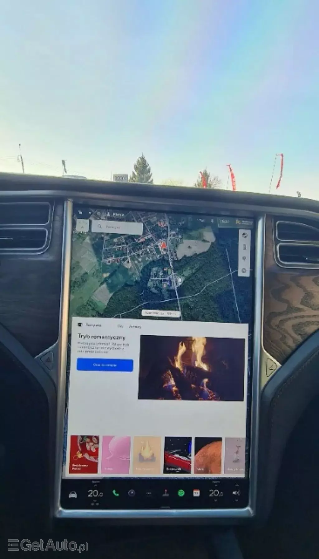 TESLA Model X 